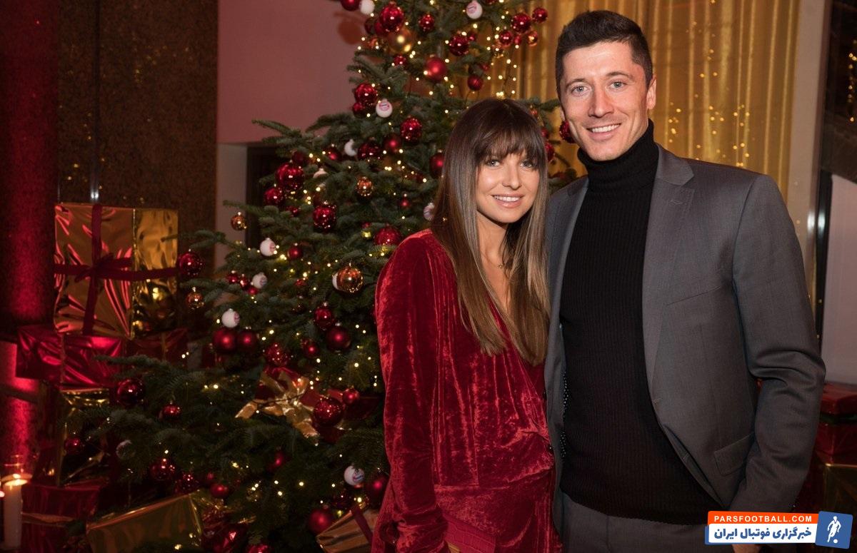 باشگاه بایرن مونیخ مثل هر سال در روزهای انتهایی سال جاری میلادی جشن کریسمس با حضور بازیکنان بایرن مونیخ و خانوادههایشان برگزار کرد.