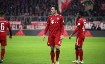 در دیدار بایرنمونیخ و لایپزیش متس هوملس با ظاهری جالب و متفاوت وارد میدان شد. متس هوملس هم مثل برخی دیگر از همتیمیهایش سبیل گذاشت.