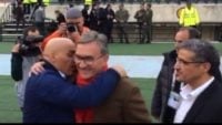 خوش و بش برانکو و علیرضا منصوریان پیش از آغاز دیدار پرسپولیس و ذوب آهن