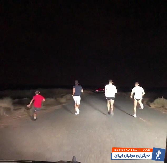 کریستیانو رونالدو فوق ستاره یوونتوس است کریستیانو رونالدو که تعطیلاتش را در دوبی سپری میکند، شب گذشته تمرینات عجیبی در این شهر انجام داد.