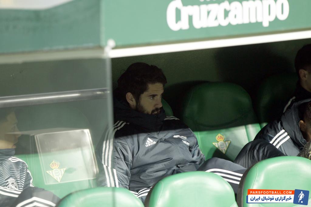 لوئیس انریکه سرمربی تیم ملی اسپانیا است انریکه معتقد است شرایط نه چندان خوب ایسکو در باشگاهش رئال ممکن است بر نقش او در تیم ملی اسپانیا هم تاثیر بگذارد.