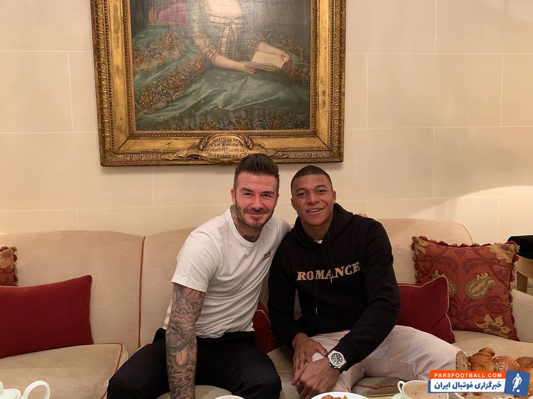 ام باپه مدال قهرمانیش را به بکام اهدا کرد