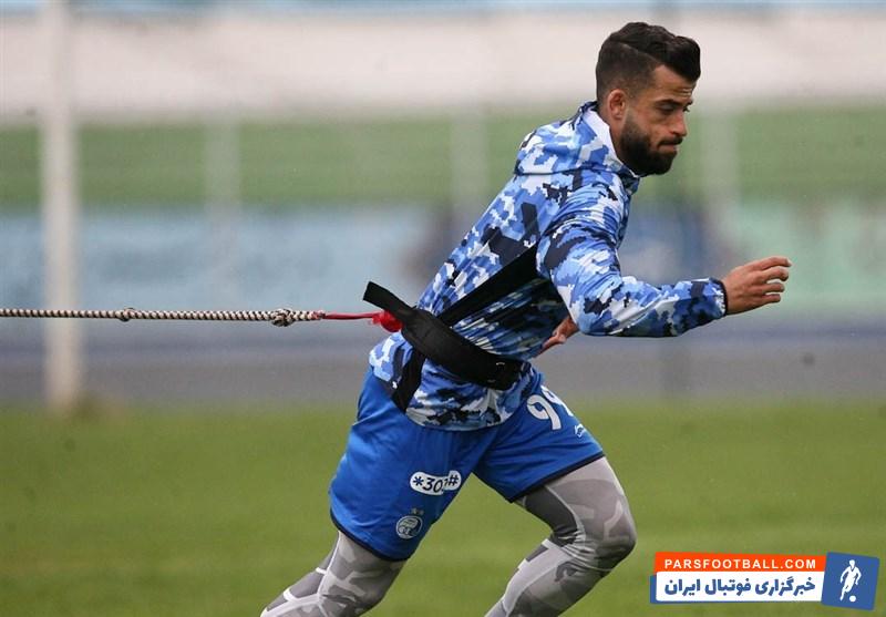 مرتضی آقاخان ؛ حمایت فتحی از مرتضی آقاخان بازیکن مصدوم تیم استقلال