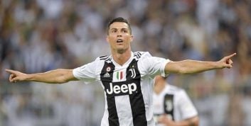 کاریکاتور از پنالتی از دست رفته رونالدو برابر کیه وو