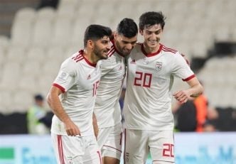 روشن : آزمون و طارمی مهاجمان خوبی هستند که در زمین مسابقه دوندگی و تلاش زیادی دارند