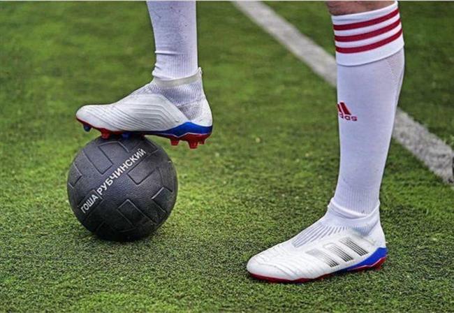 همام طارق ستاره عراقی باشگاه استقلال، در نیمه دوم به میدان آمد همام طارق موفق شد گل دوم و تساوی بازی را برای عراق به ثمر برساند.