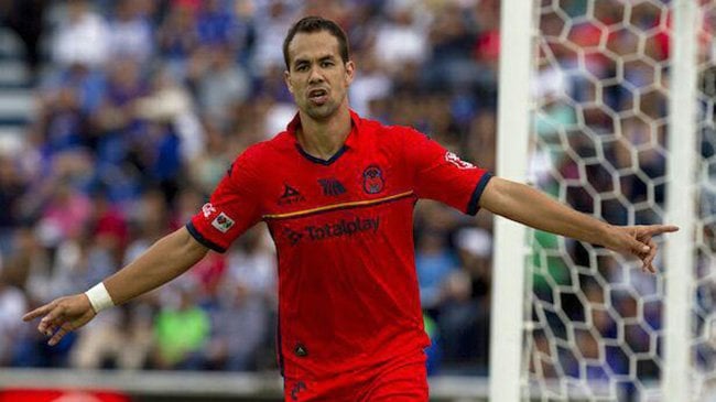 استقلال لئوناردو ولاسکز بازیکنی است که درخط حمله بازی می‌کند و در پروفایل او آمده که ۱۹۲ متر قد دارد. لئوناردو ولاسکز در تیم گروانی توپ می‌زند و ۳۱ سال سن دارد.