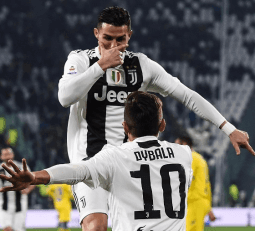 خوشحالی رونالدو در حمایت از دیبالا در دیدار برابر فروزینونه