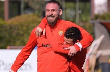 ده روسی بازیکن رم جایزه بولگاری فابیو کاپلو و دامیانو توماسی دریافت کرد