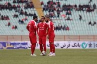 اشکان دژاگه ، مسعود شجاعی و احسان حاج صفی پس از گل تیم تراکتورسازی برای دقایقی بازی را به کنترل تیم سرخپوش تراکتورسازی درآوردند.