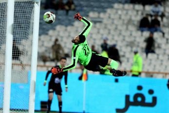 حسین حسینی سومین کلین شیت سیدحسین حسینی در چهار حضور متوالی درون دروازه استقلال باعث شد تا آبی ها با سیدحسین حسینی پایانی خوش در سال ۹۷ داشته باشند.