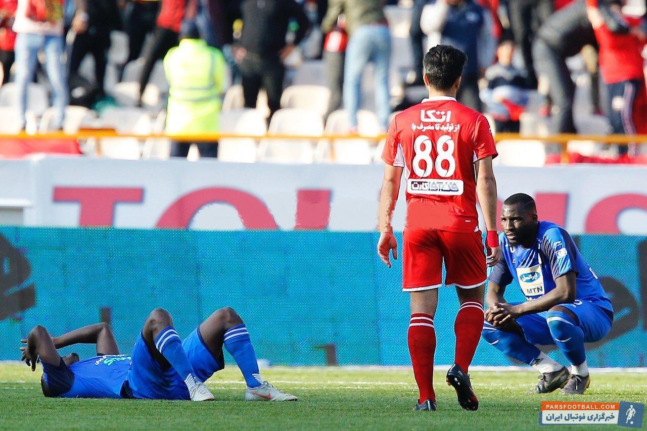 با این حال آیاندا پاتوسی، گادوین منشا و ایسما در طول بازی به هیچ عنوان نتوانستند نمایش مورد انتظار هواداران این تیم را داشته باشد