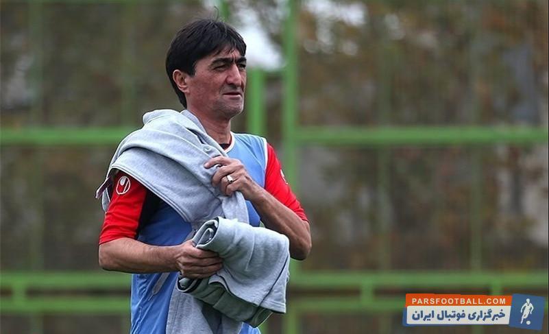 ناصر محمدخانی : متاسفانه اعتراض کردن به داور در فوتبال ایران مد شده است