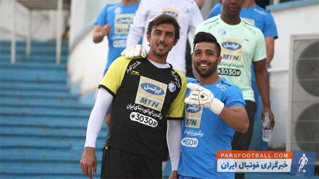 روابط نزدیک و رفاقت غلیظ رحمتی با اسماعیلی برای رحمتی کاپیتان استقلال شر شده و مرتب تصاویر پرشمار و دلبرانه آنها کنار هم بازنشر میشود.