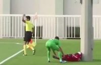 برخورد دلخراش احمد ربیع مهاجم تیم فوتبال الجزیره با پایه نورافکن کنار زمین