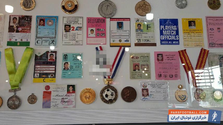 تصویری از احمدرضا عابدزاده در حال پخت پیتزا در رستورانش