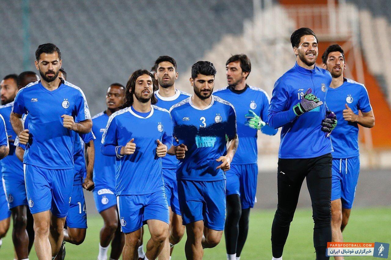 تیم فوتبال استقلال امروز آخرین تمرین خود را پیش از دیدار حساس برابر الدحیل در آزادی برگزار کرد استقلال با روحیه به الدحیل رسید .