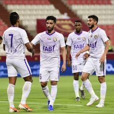 کایو العین در سالیان اخیر یکی از پُرقدرتترین تیمهای فوتبال آسیا بوده العین امارات بعد از هشت مسابقه داخلی و آسیایی موفق به کسب پیروزی شد.