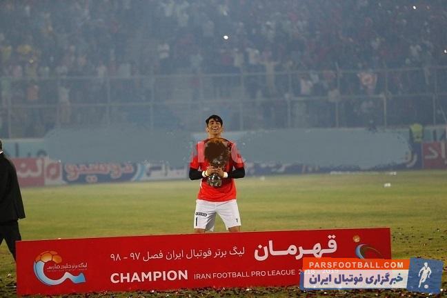 تیم فوتبال پرسپولیس در دیدار پایانی فصل خود در لیگ برتر مقابل پارس جنوبی جم به برتری رسید و توانست عنوان قهرمانی لیگ هجدهم را از آن خود کند.