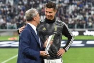 رونالدو در تابستان گذشته از رئال مادرید به یوونتوس پیوست رونالدو در اولین فصل حضورش در فوتبال ایتالیا، جایزه بازیکن فصل سری آ را از آن خود کرد.