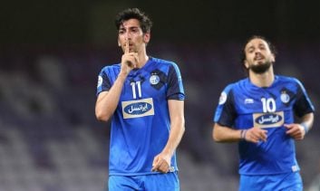 مرتضی تبریزی در آخرین دقیقه نیمه اول دیدار با العین گل برتری برابر این تیم را وارد دروازه خالد عیسی کرد مرتضی تبریزی بعد از گلزنی شادی عجیبی انجام داد .