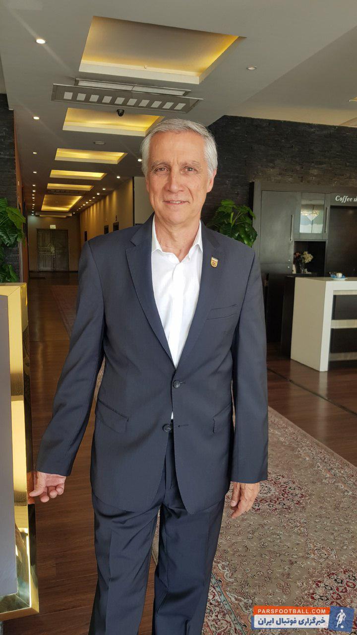 فریرا در حالی به تماشای بازی تیم پرسپولیس در برابر داماش می نشیند که مارک ویلموتس اسامی تیم ملی را برای بازی دوستانه با سوریه و کره جنوبی اعلام کرده است.