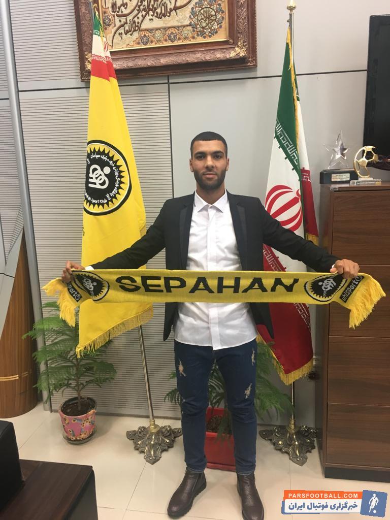 مدافع تیم پدیده