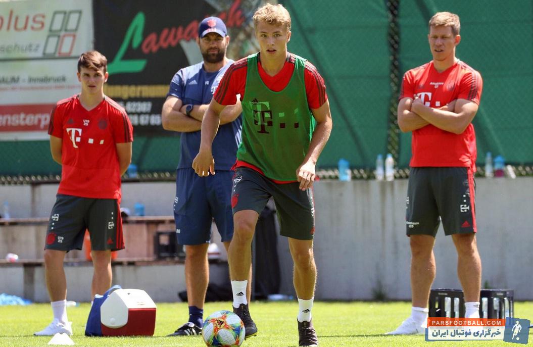 یان فیته آرپ ، مهاجم جوان بایرن مونیخ می توانست با تیم اصلی تمرین کند ولی یان فیته آرپ ترجیح داد با تیم دوم بایرن مونیخ مراحل آماده سازی خود را طی کند.