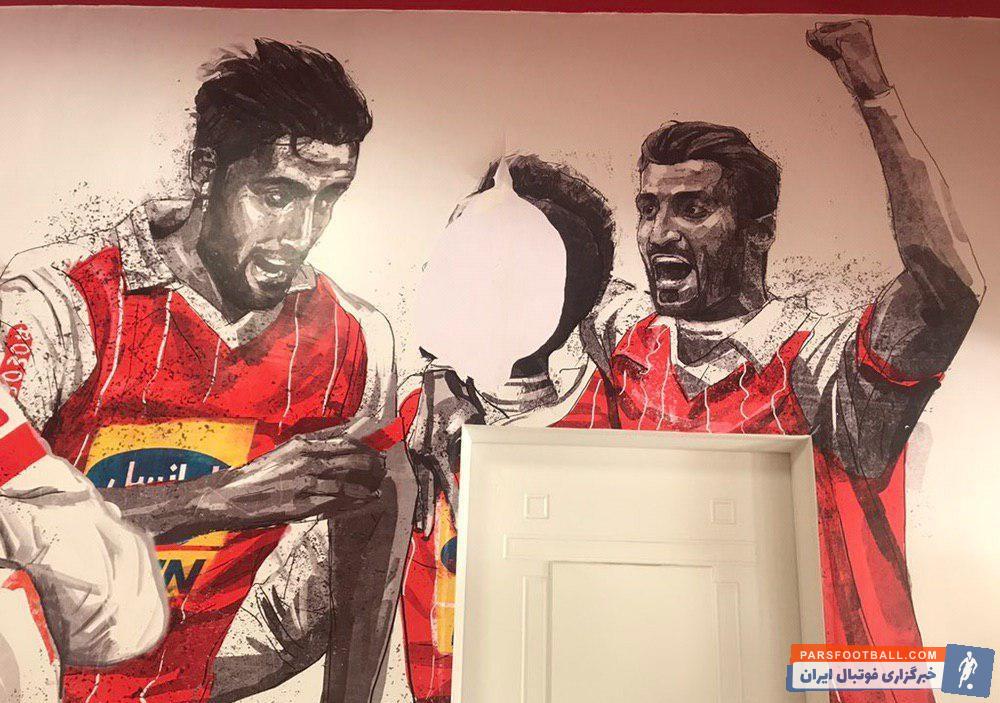 تصویر مهاجم سابق پرسپولیس در دفتر این باشگاه مورد رفتار عجیبی قرار گرفته است منشا در لیگ هفدهم و نیم فصل نخست لیگ هجدهم در پرسپولیس توپ میزد.