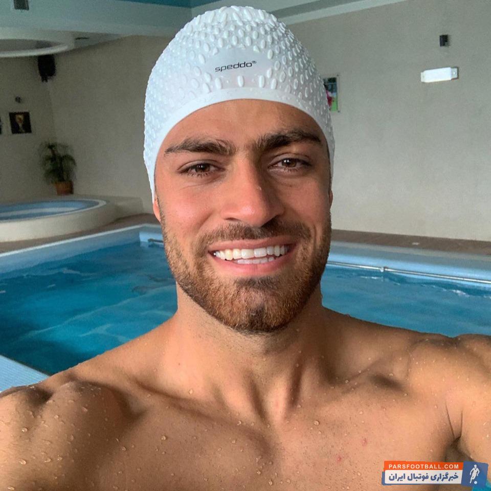 مرتضی پورعلی گنجی در یک استخر خصوصی عکسی گرفته است و آن را به اشتراک گذاشته است در ادامه تصویری از مرتضی پورعلی گنجی در استخر را می بینید.