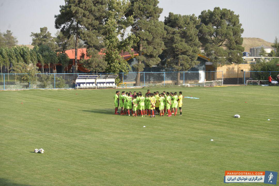 تیم فوتبال فولاد خوزستان پس از اینکه عمده نفرات مدنظر خود را برای لیگ نوزدهم جذب کرد، تمرکز بیشتری را روی برگزاری تمرینات گذاشته است.