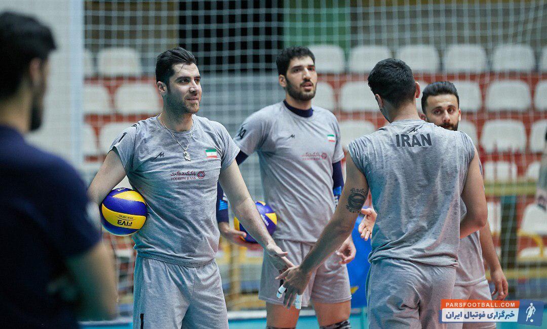 البته به نظر می رسد حضور دیروز شهرام محمودی در تمرینات استارتی برای بازگشت رسمی شهرام محمودی بعد از 2 سال دوری باشد.