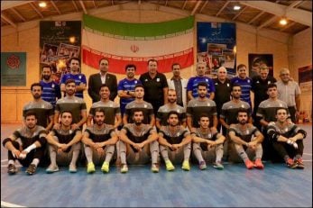 مارک ویلموتس در تمرین تیم ملی فوتسال حاضر شد مارک ویلموتس در پایان هم با بازیکنان تیم ملی فوتسال عکس یادگاری گرفت.‌‌‌‌‌‌‌‌‌