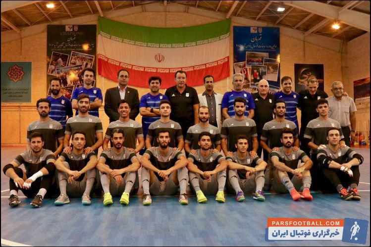 مارک ویلموتس در تمرین تیم ملی فوتسال حاضر شد مارک ویلموتس در پایان هم با بازیکنان تیم ملی فوتسال عکس یادگاری گرفت.‌‌‌‌‌‌‌‌‌