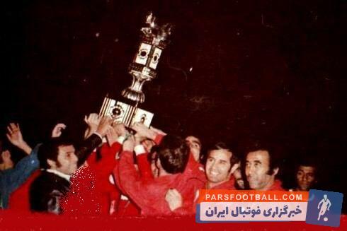 پرسپولیس قهرمان جام سوم تخت جمشید شد تا پیش بینی آلن راجرز مربی انگلیسی پرسپولیس در جام دوم به حقیقت بپیوندد تصویری از جام تخت جمشید پرسپولیس را می بینید.