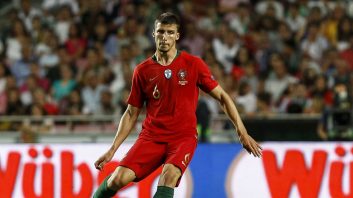 روبن دیاس گزینه دوم شیاطین‌سرخ برای خط دفاعی