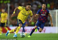 سرعت بالای اوبامیانگ ، ستاره توپچی‌ها بارها برای بارسا دردسرساز شد تا اوبامیانگ ستاره آرسنال نشان دهد همچنان در اوج به سر می‌برد.