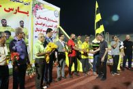 پارس جنوبی که در هفته اول لیگ برتر میهمان پرسپولیس در ورزشگاه آزادی تهران بود، بعد از این مسابقه به شهرستان جم سفر کرد تا خود را آماده دیدار با ذوبآهن کند.