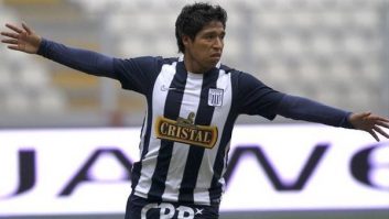 جونیور ویلیام میمبلا کاسرس مد نظر مسئولان تراکتور قرار گرفته بود جونیور ویلیام در ترکیه مذاکرات نهایی را انجام می دهد و در صورت توافق نهایی قراردادش را امضا می کند.