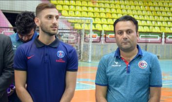 محمدرضا کرد ؛ نماز خواندن محمدرضا کرد بازیکن فوتسال گازپروم روسیه