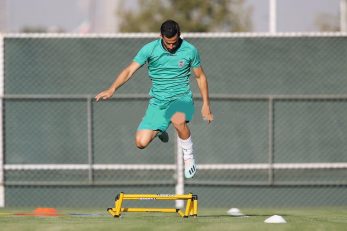 حضور مارک ویلموتس روی نیمکت تیم ملی موجب شده برخی بازیکنان با تغییر پست مواجه شوند که یکی از آنها احسان حاج‌صفی است.‌‌‌‌‌