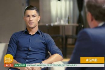 رونالدو می‌گوید رقابتی که دوست دارد در آن بتواند مسی را شکست دهد رکورد تعداد توپهای طلا است رونالدو و مسی در حال حاضر هر دو پنج بار صاحب توپ طلا شده‌اند.