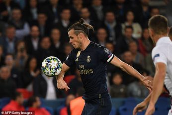 مارتین کیو می‌گوید از گل مردود اعلام شده گرت بیل آنقدر تحت تاثیر قرار گرفته که اگر مدافع PSG می‌بود قبول شدن گل گرت بیل توسط داور را با کمال میل می‌پذیرفت.