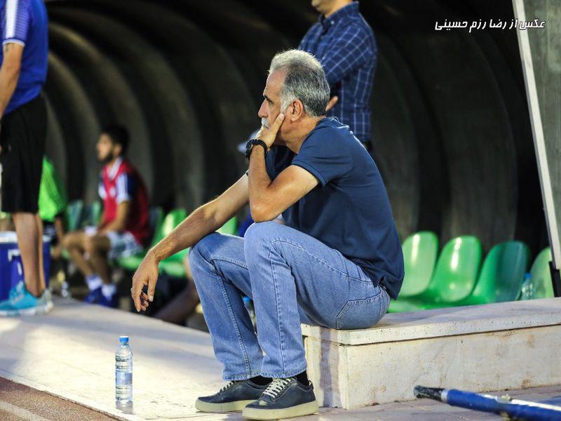 محمد احمدزاده اینبار هم همانند فصل گذشته بعد ازگذشت هفته های ابتدایی بازی ها به ملوان ملحق شد در این اندیشه است که چگونه به تیم محبوب شهر خود کمک کند.