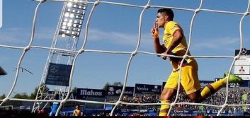 لوئیس سوارز در هفته‌های اخیر با انتقاد هواداران بارسلونا در نوکمپ روبرو بود سوارز در بازی مقابل ختافه گلزنی کرد تا پاسخ منتقدینش را در زمین بازی داده باشد.