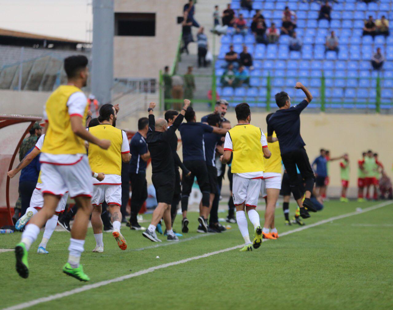 رقابت های جام حذفی دیروزدر شرایطی آغاز شد در یکی از دیدارهای این مرحله، شاگردان مهاجری طبق قرعه از تیم شهرخودرو مشهد پذیرایی کردند.