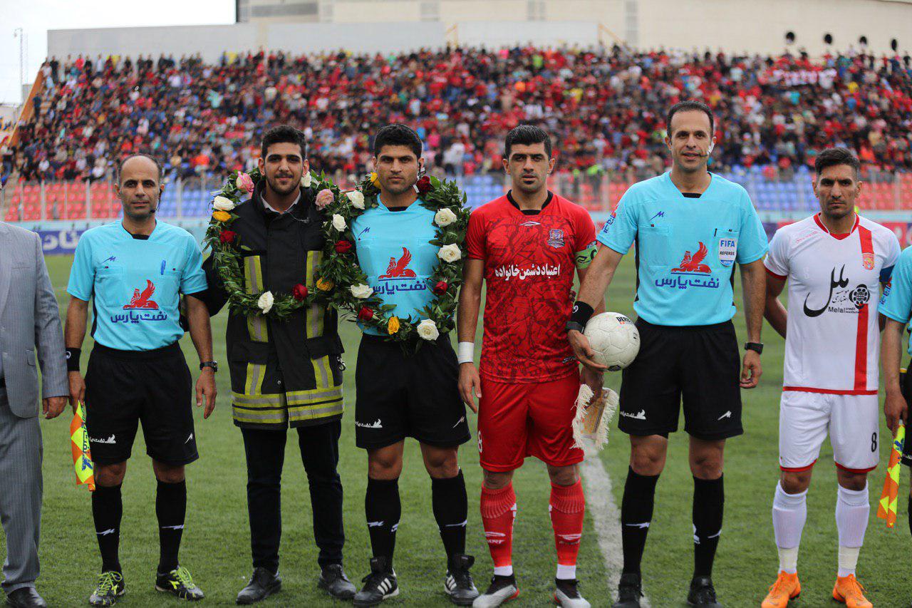 حاج ملک در این فصل از رقابت های لیگ برتر بازی تیم های پارس جنوبی و سایپا را قضاوت کرد که این بازی در نهایت با نتیجه سه بردو به نفع پارس جنوبی به پایان رسید.