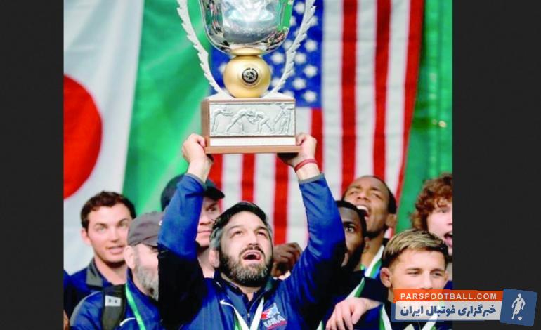 ورزش ؛ بیل زدیک : افراد فعال در کشتی هم با یکدیگر احساس برادری دارند