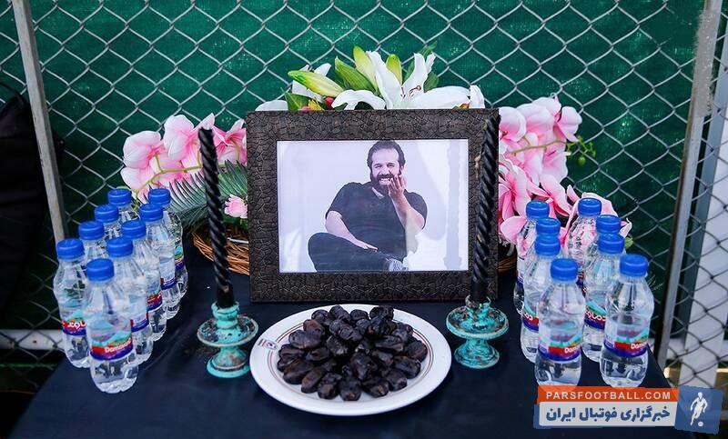 مهدی شادمانی خبرنگار ورزشی نویس بامداد شنبه و پس از سالها تحمل درد و رنج ناشی از چند بیماری همزمان از جمله سرطان، چشم از جهان فروبست.