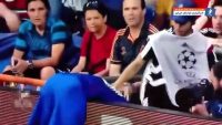 فوتبال ؛ لحظات جالب و خنده دار از رفتار های توپ جمع کن ها با ستاره های بزرگ